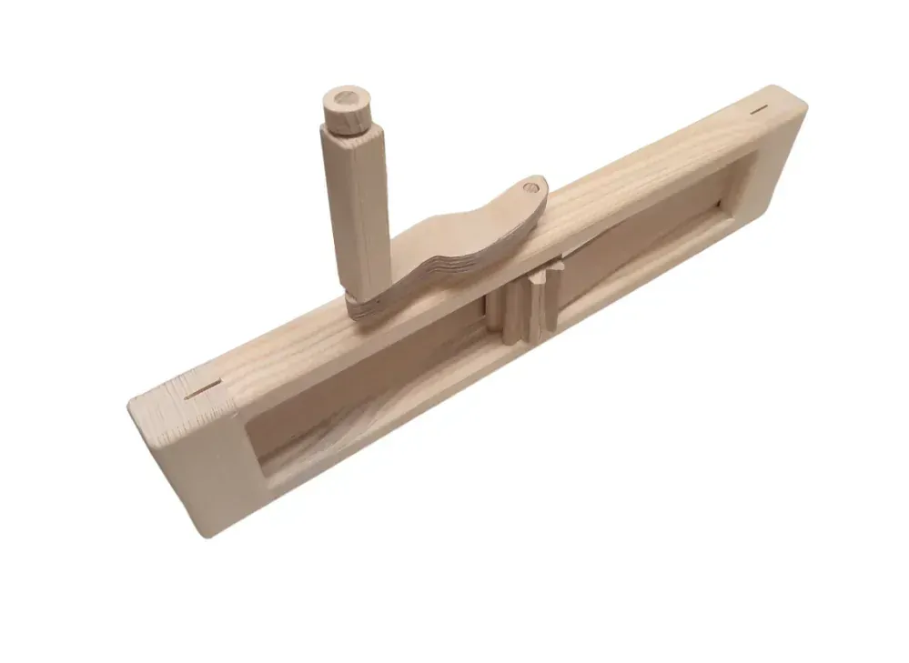 Řehtačka - hrkadlo velikonoční dřevěná 50 cm